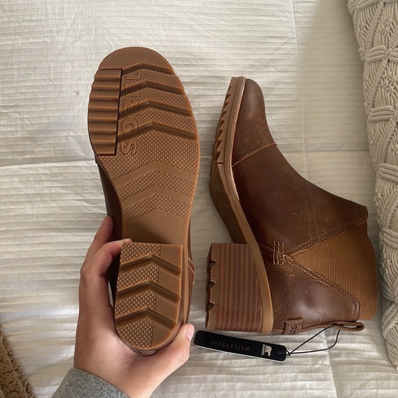 SOREL Booties - Picture 6 of 9